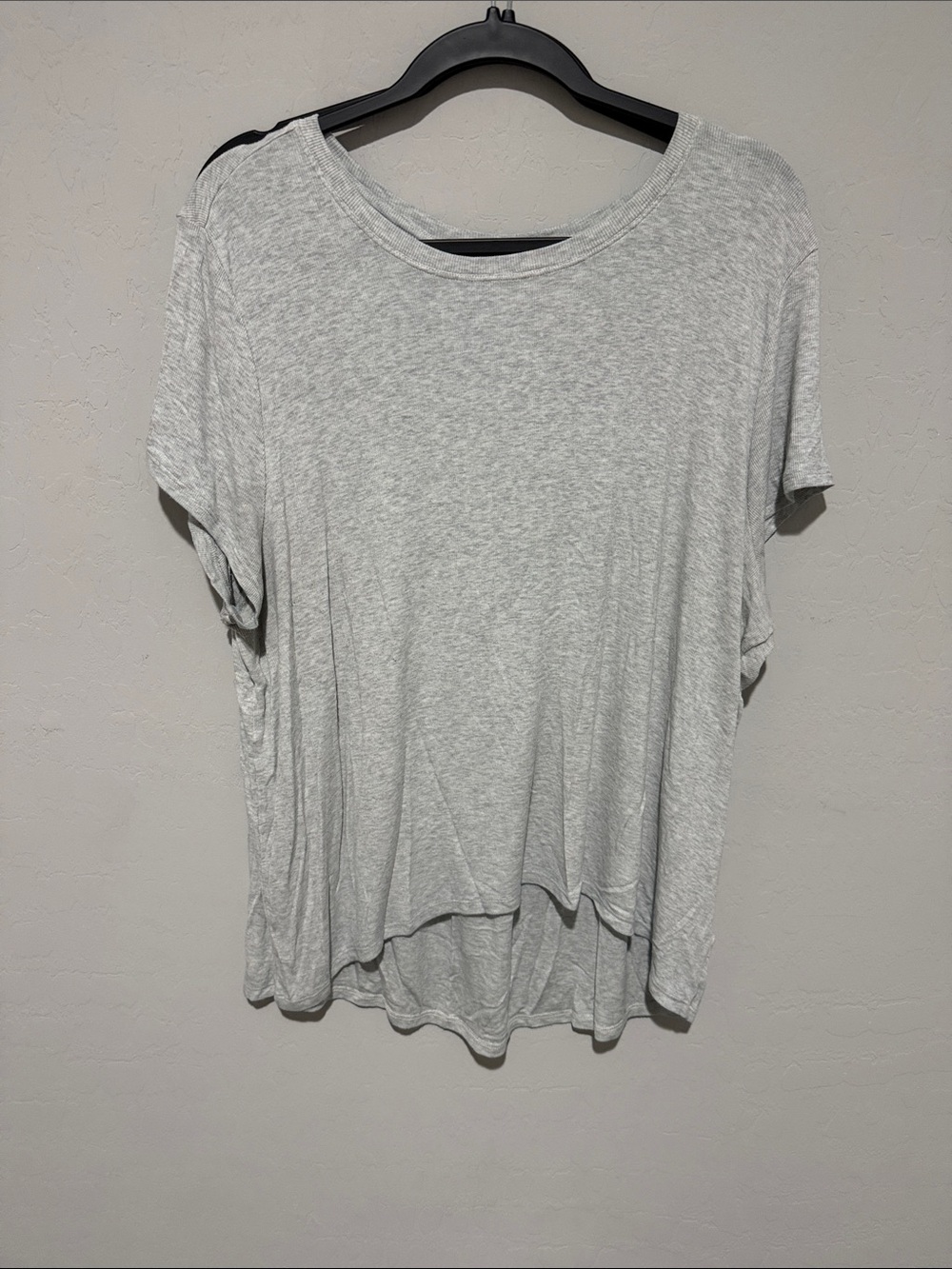 Athleta Heather Light Gray Move with Ease Short Sleeve Tee